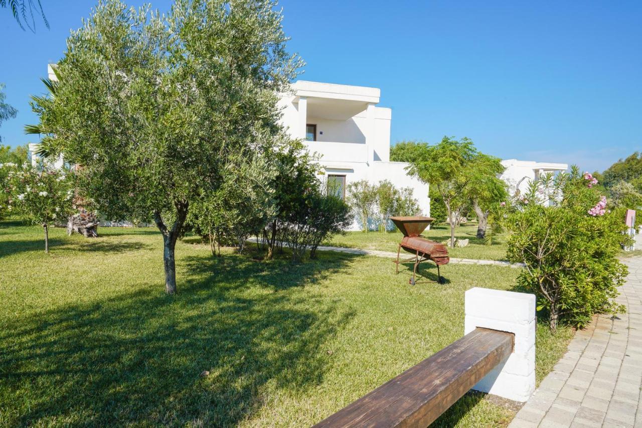 Torre Guaceto Greenblu Resort Specchiolla Bagian luar foto