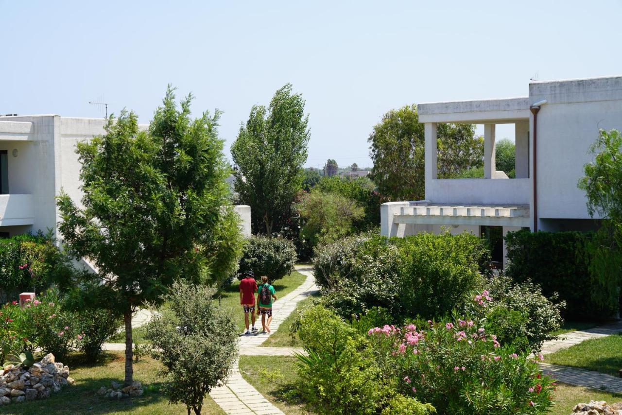 Torre Guaceto Greenblu Resort Specchiolla Bagian luar foto